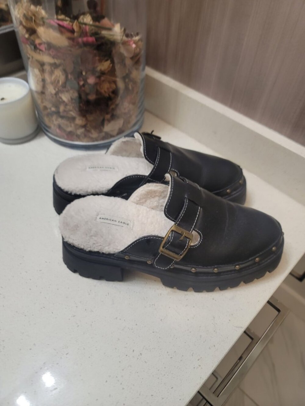 American Eagle AE Cozy Lug Clog Black Studded Platform Buckle Mule Size 8 - Picture 3 of 8